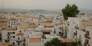 Über den Dächern von Ibiza-Stadt