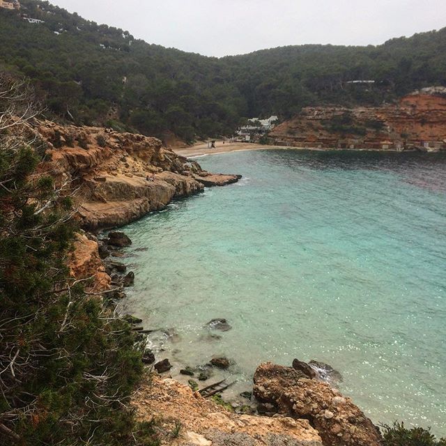 Nobody here! Cala Salada is like a private beach today 🏖 #beachtime #ibiza @todo_playas #calasalada #baleares #instaibiza #travel #travelblogger #loveibiza #ibizadiary, Cala Salada, Ibiza